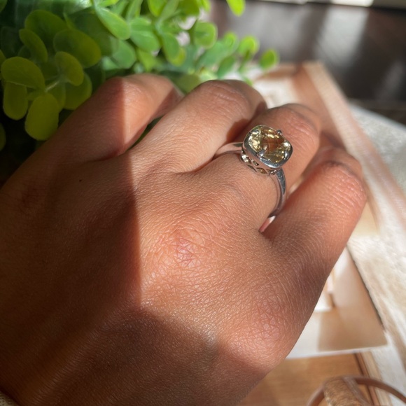 925 Sterling Silver Ring with Natural Faceted Golden Topaz Gemstone (US 9) - Picture 7 of 13